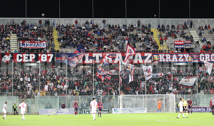 MondoRossoBlù it VERSO TARANTO JUVE STABIA Prevendita a gonfie vele